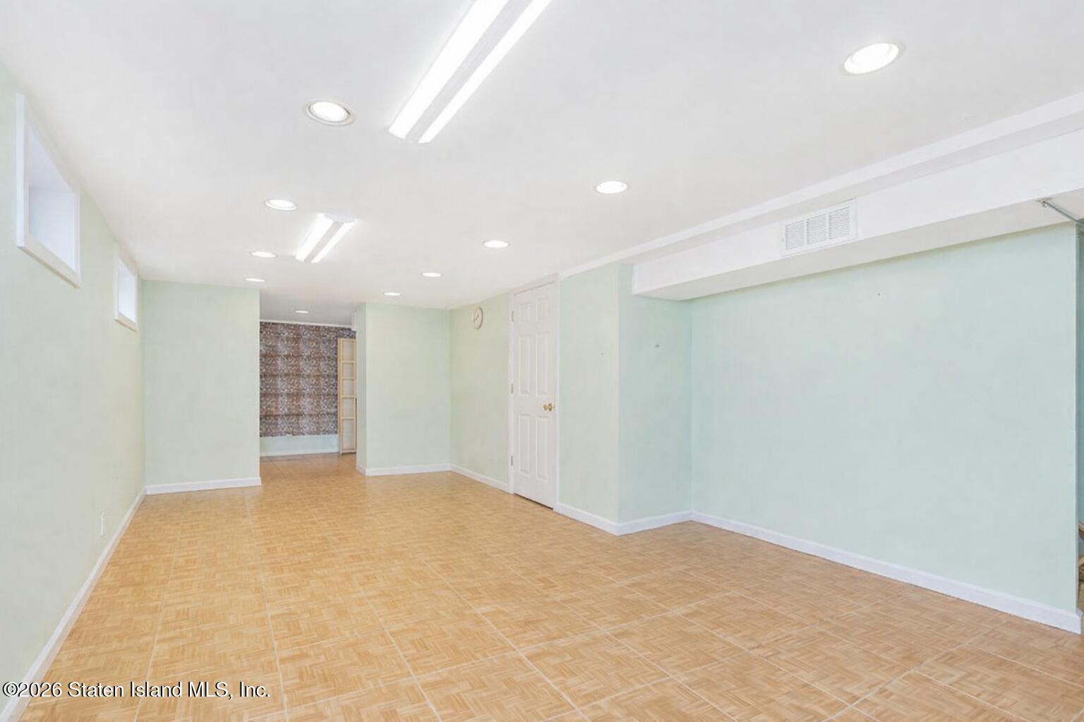 538 Leverett Avenue, Staten Island, NY, 10308 image 16