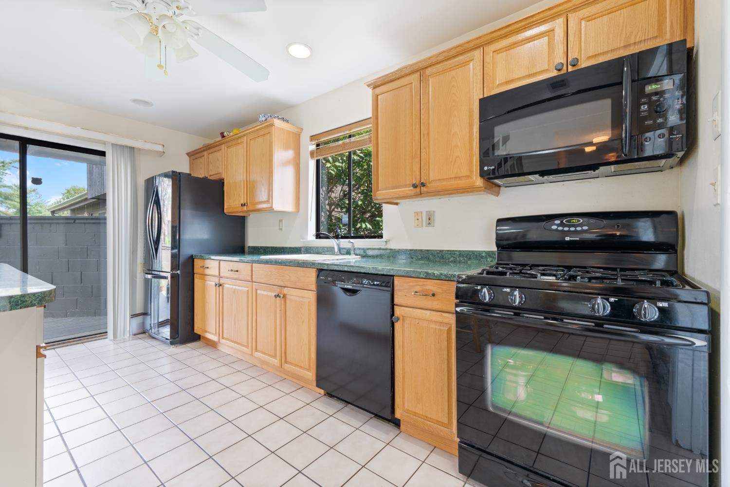 154 Westgate Drive, Edison, NJ, 08820 image 15