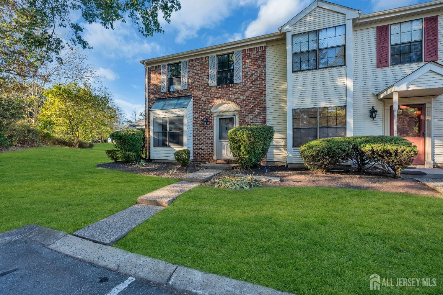 127 Berkshire Court Image 2