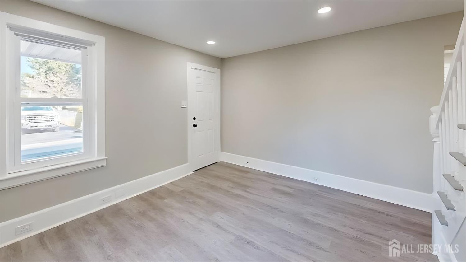 153 Knapp Avenue Image 3