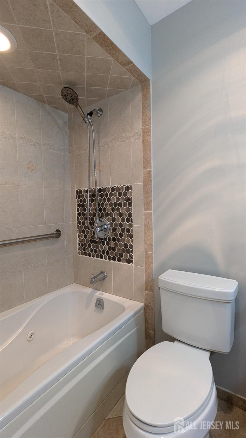 53 Thorne Lane, Old Bridge, NJ, 07747 image 12