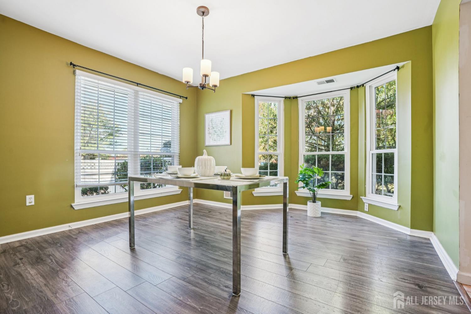 1601 Breckenridge Drive Image 3