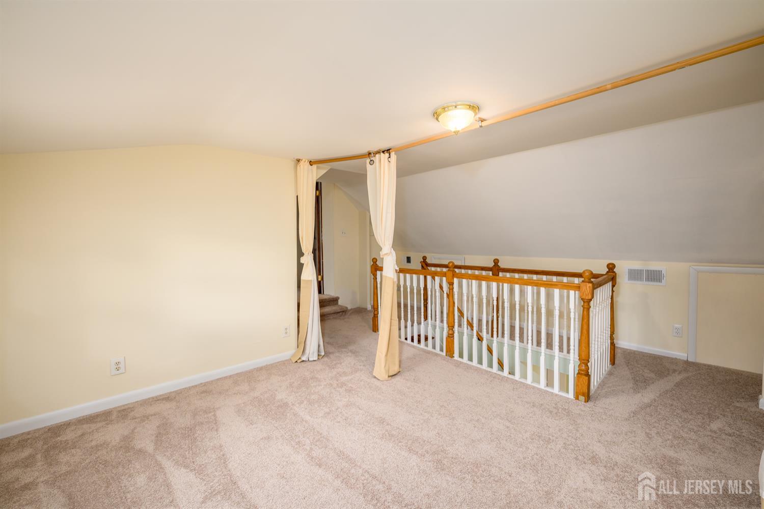 65 ORANGE Street, Edison, NJ, 08817 image 33