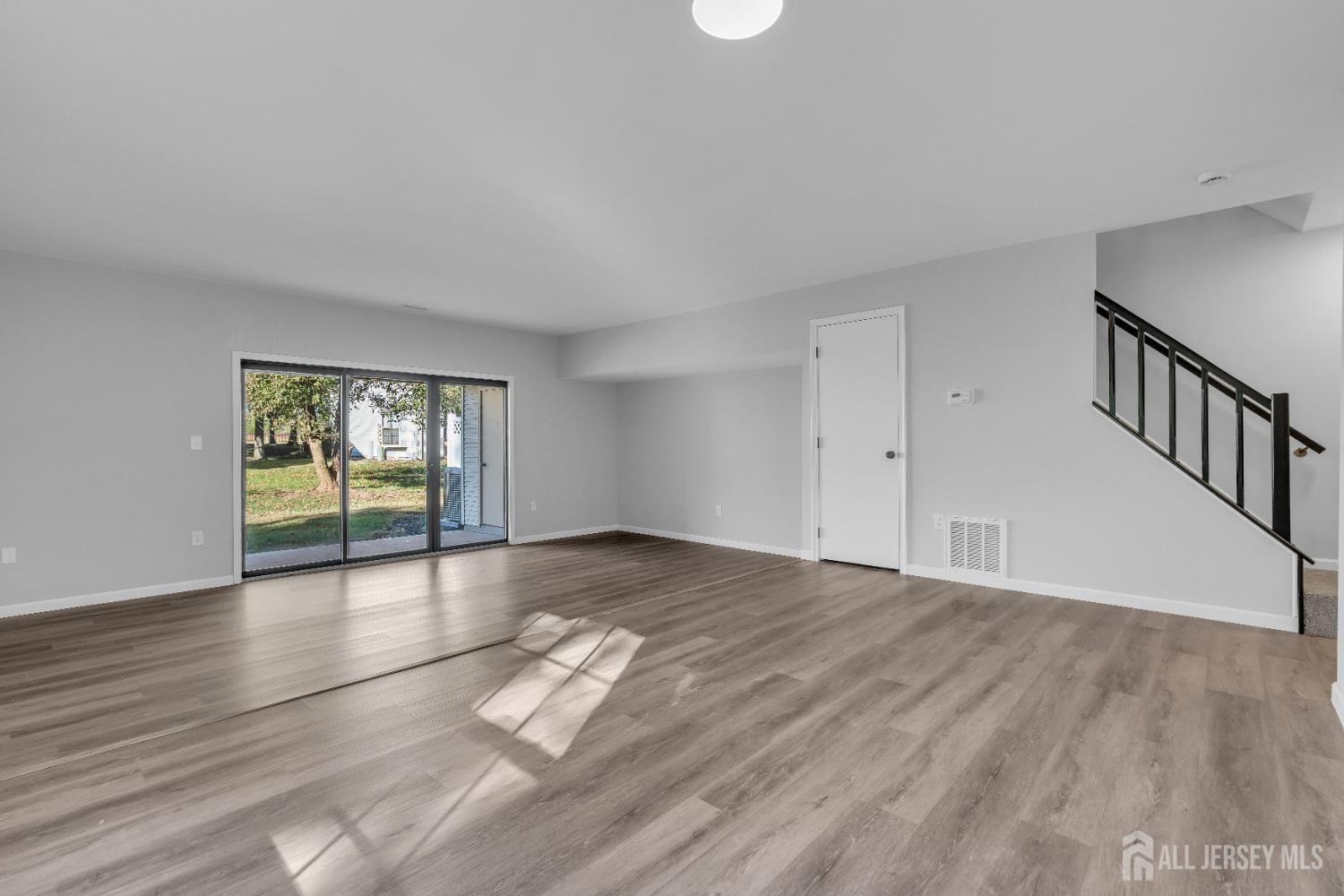 127 Berkshire Court, Piscataway, NJ, 08843 image 25