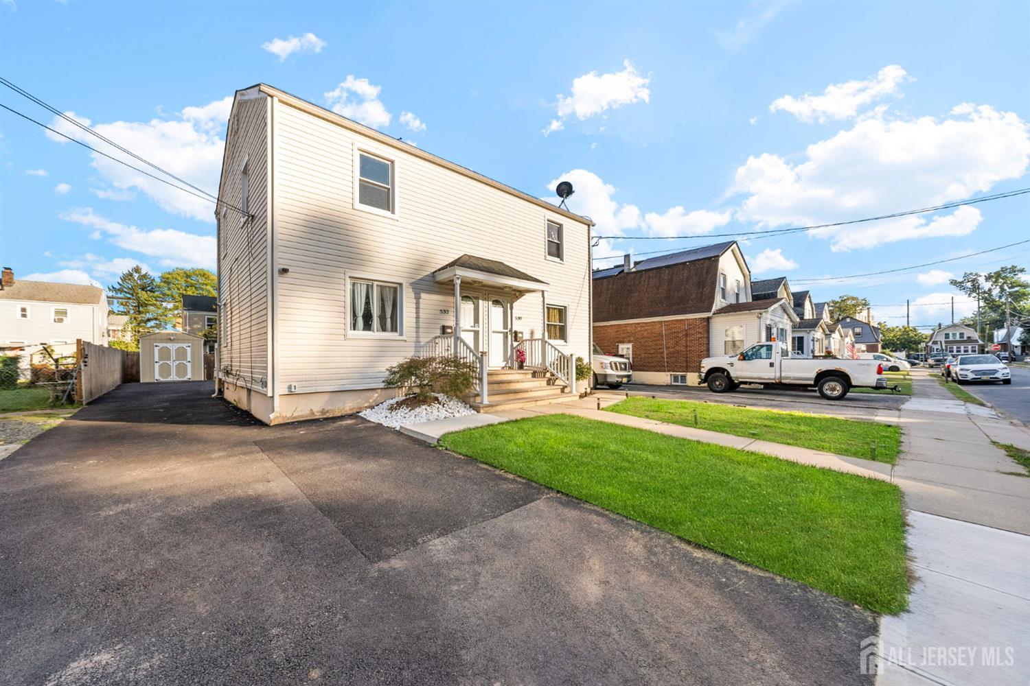 532 Olive Place Image 3