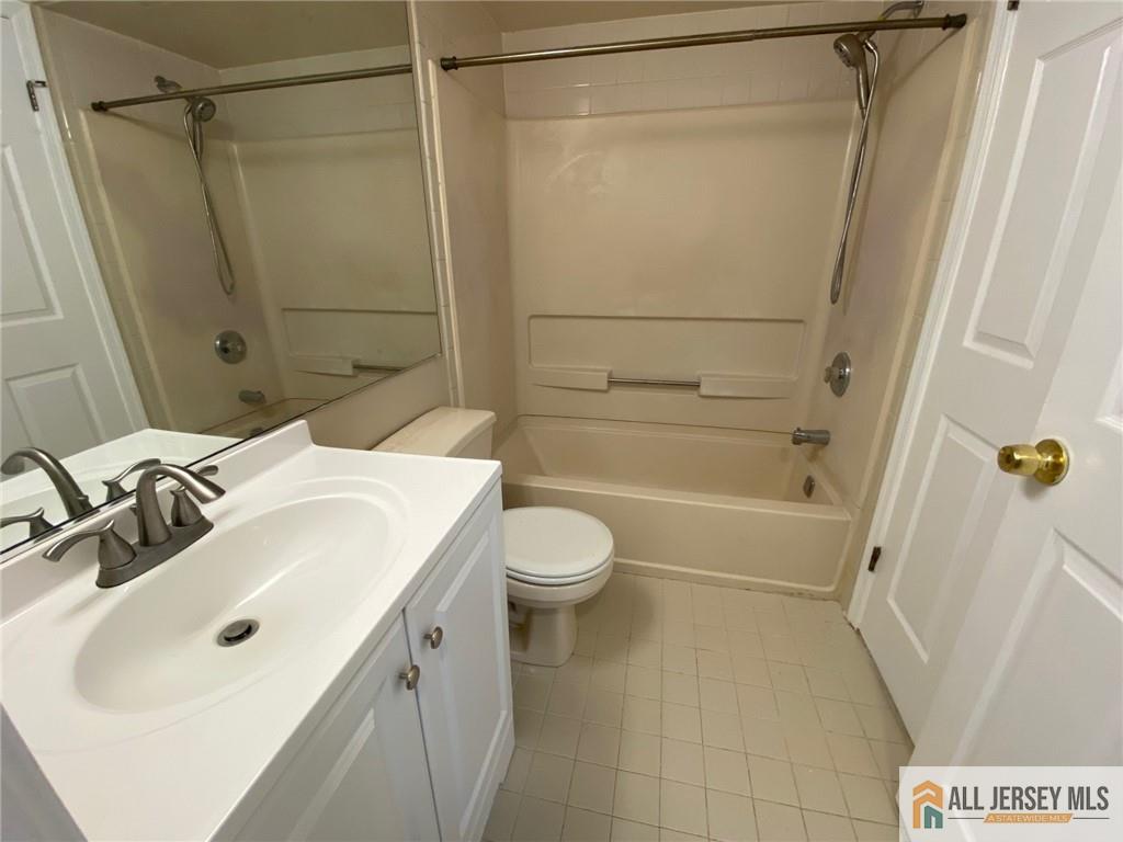 121 Waterford Drive, Edison, NJ, 08817 image 18