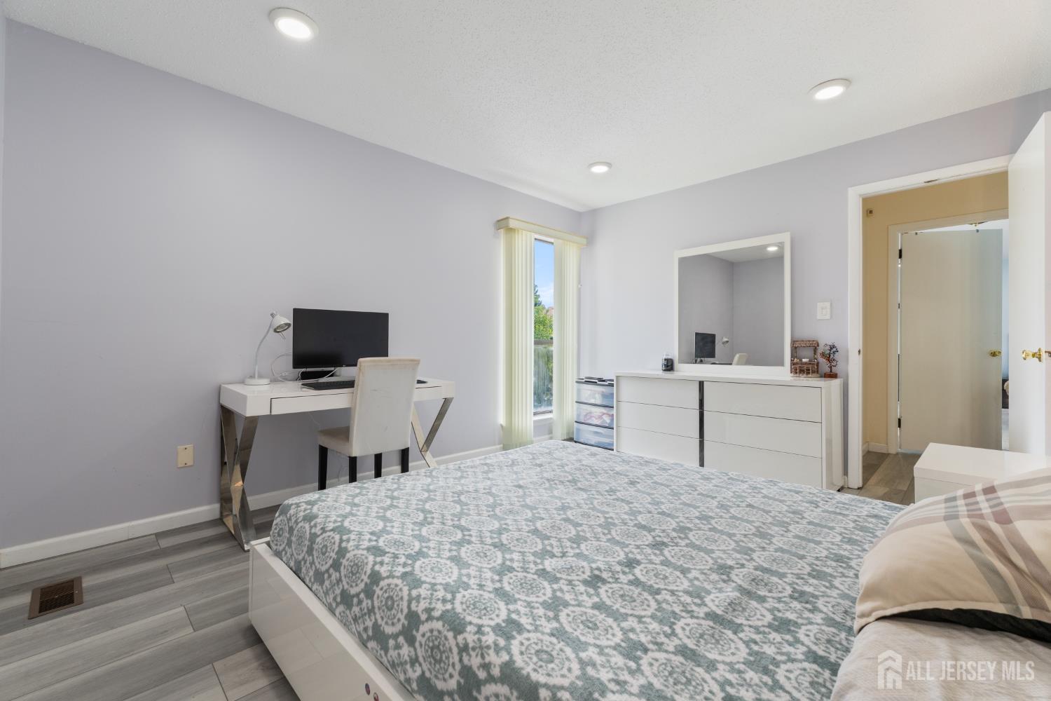 154 Westgate Drive, Edison, NJ, 08820 image 30