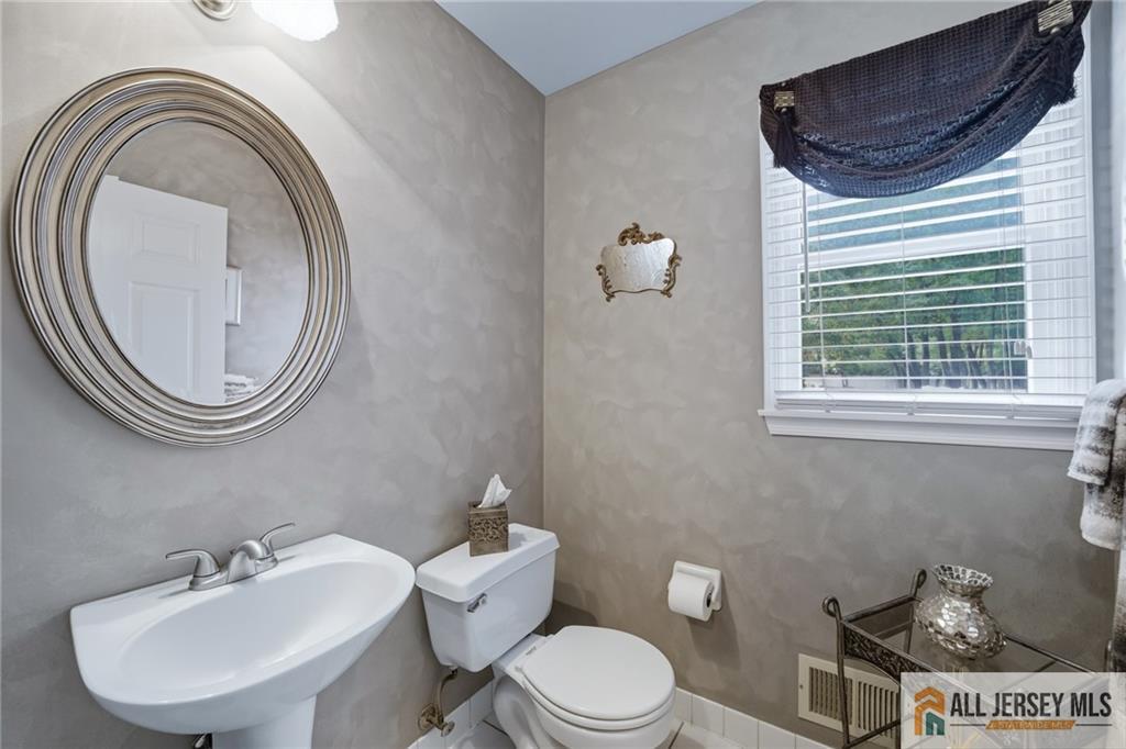 2 Guinevere Road, Monroe, NJ, 08831 image 17