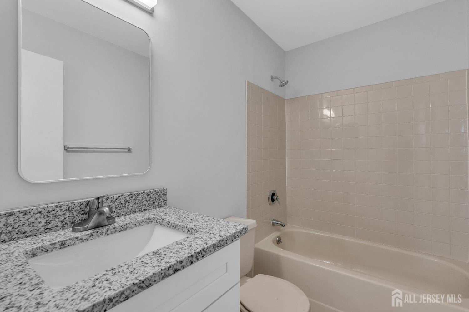 127 Berkshire Court, Piscataway, NJ, 08843 image 41