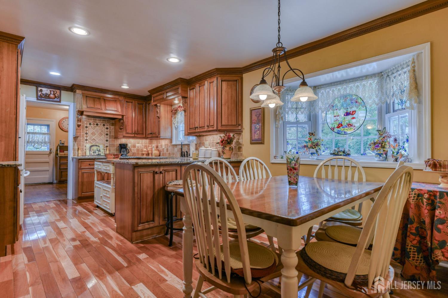 51 S Brook Drive, Milltown, NJ, 08850 image 7