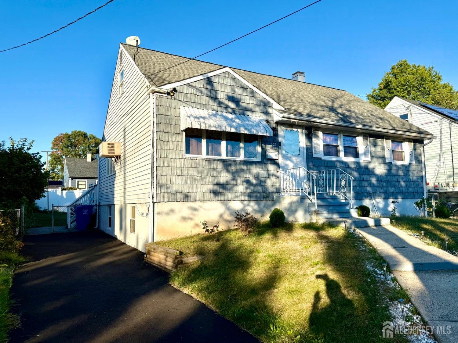 208 Julius Street Image 1