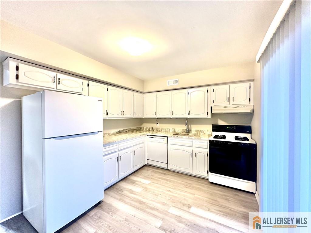 1310 Bradley Court Image 5