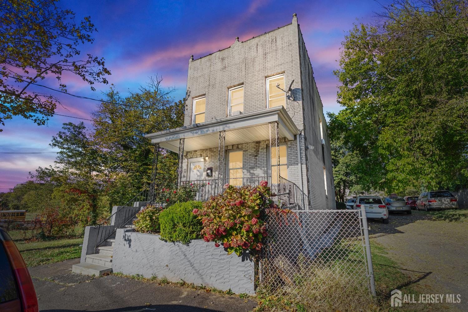 397 E Rector Street Image 4