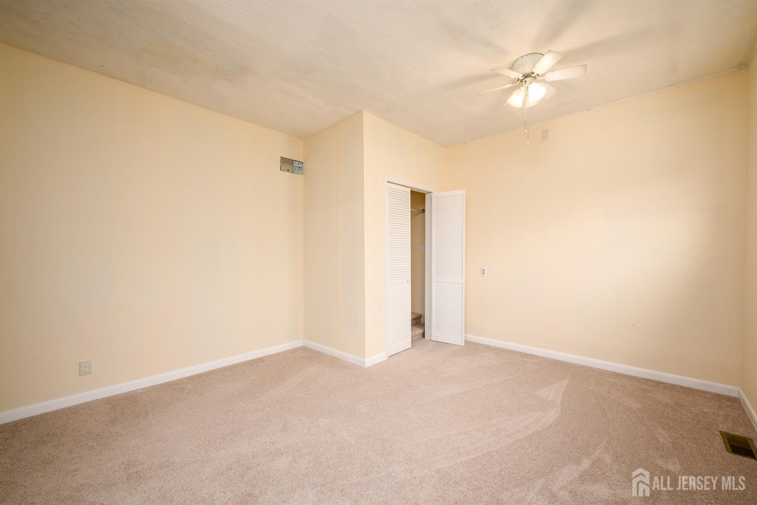 65 ORANGE Street, Edison, NJ, 08817 image 24