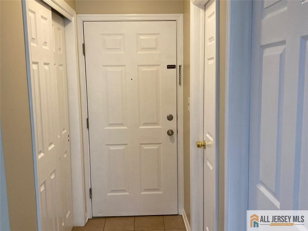 121 Waterford Drive Image 2