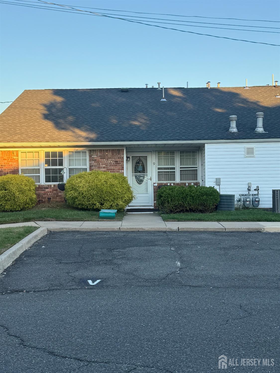 9 Valery Road, Old Bridge, NJ, 07747