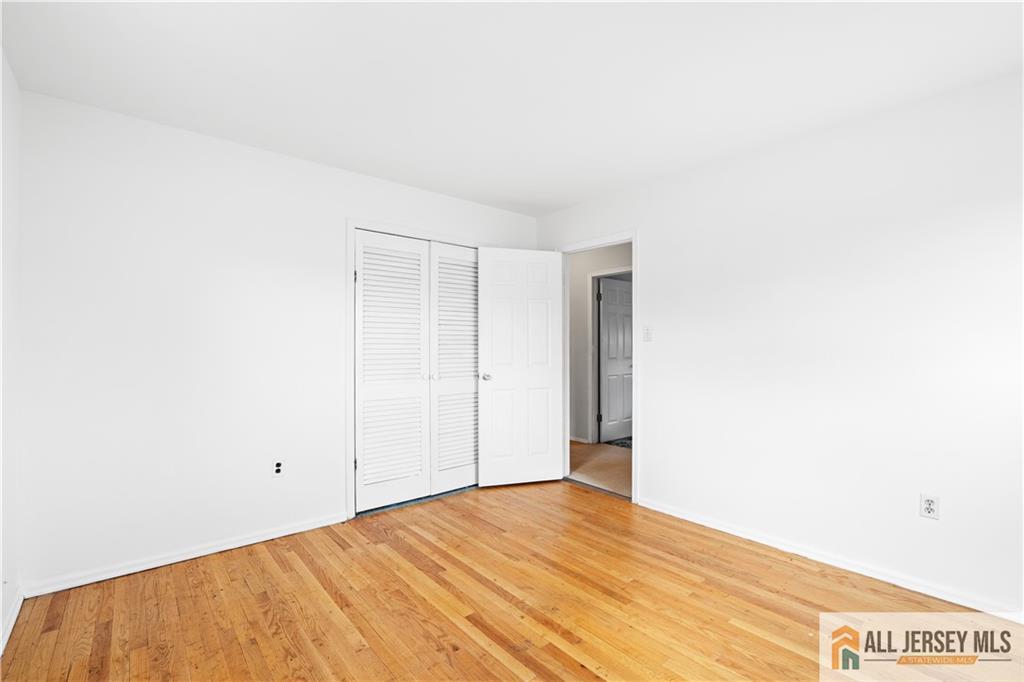 70 Creamer Drive, Sayreville, NJ, 08872 image 33