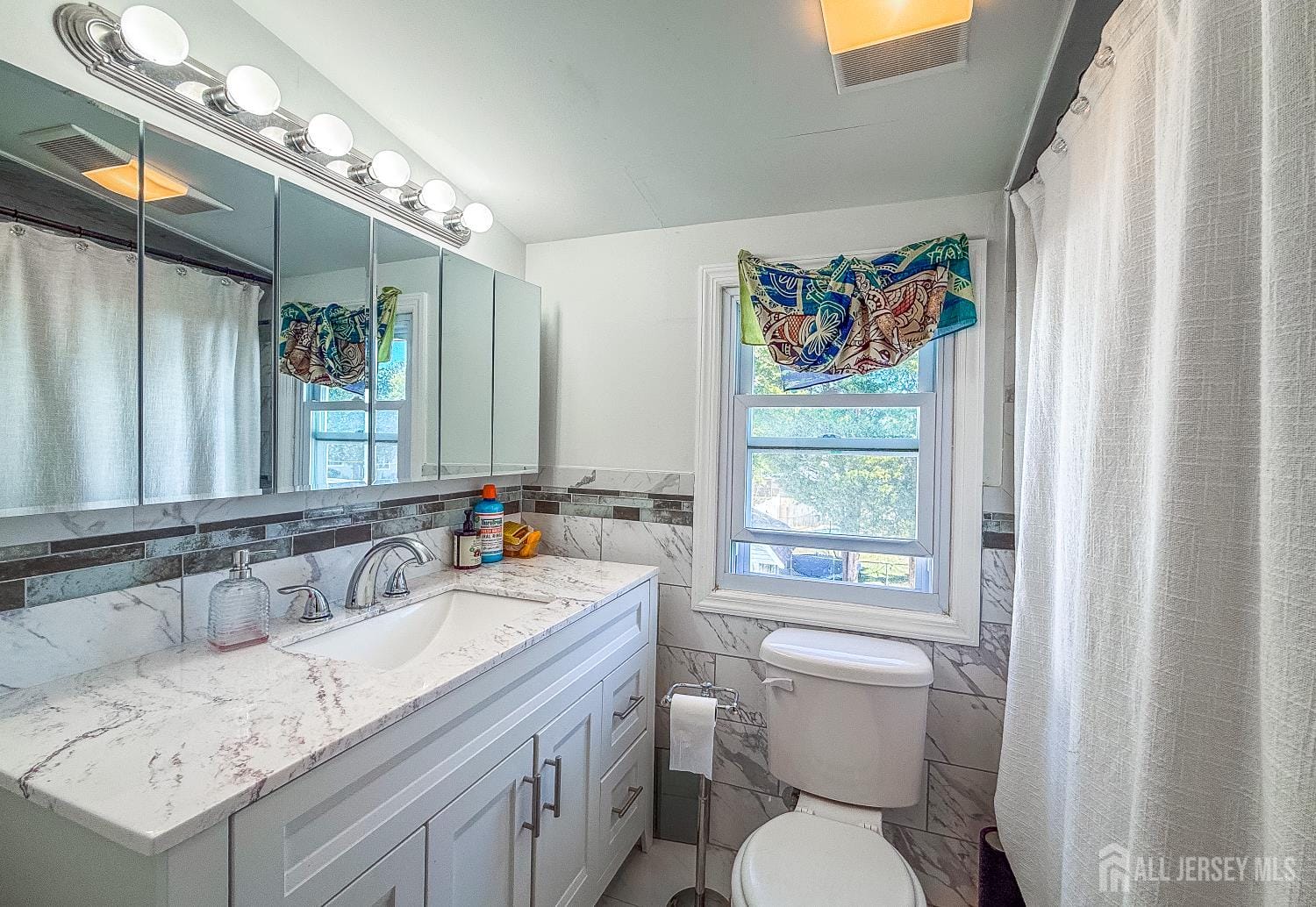 193 Old Road, Sewaren, NJ, 07077 image 16