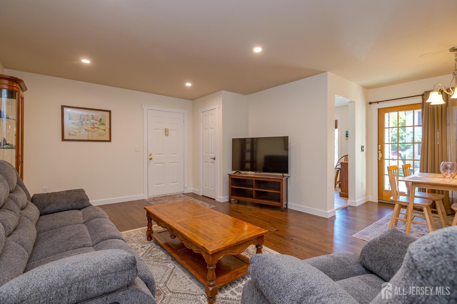 25 Foxhall Avenue 25, Middlesex, NJ, 08846 image 7