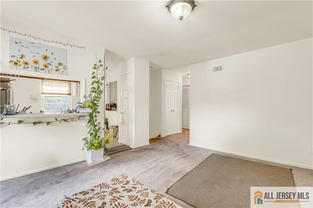 901 Woodbridge Commons Way 901, Iselin, NJ, 08830 image 16