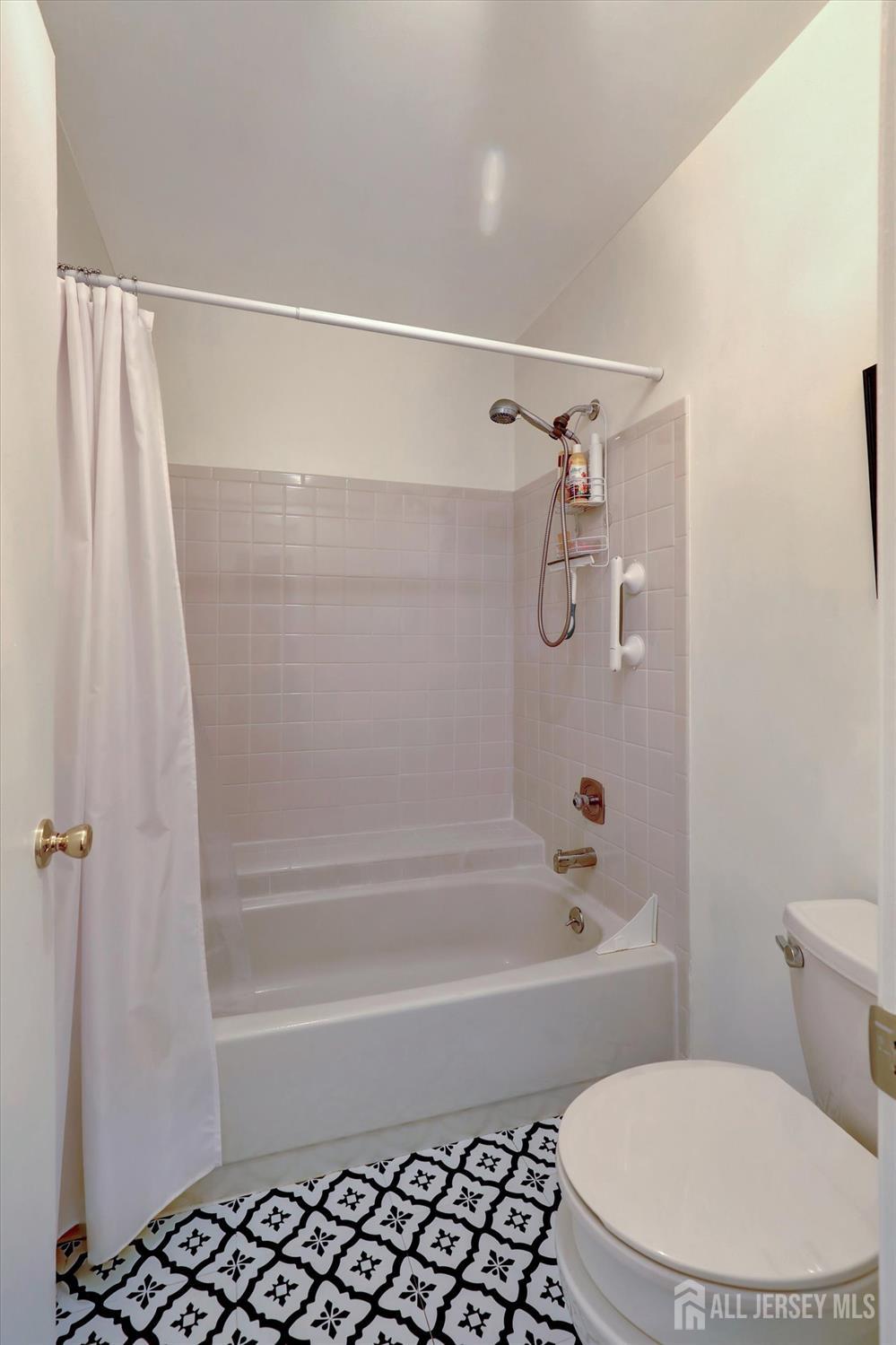 288 Bishop Court, Old Bridge, NJ, 08857 image 29