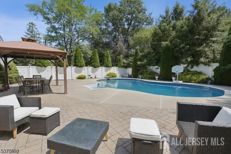 101 Pergola Avenue Image 2