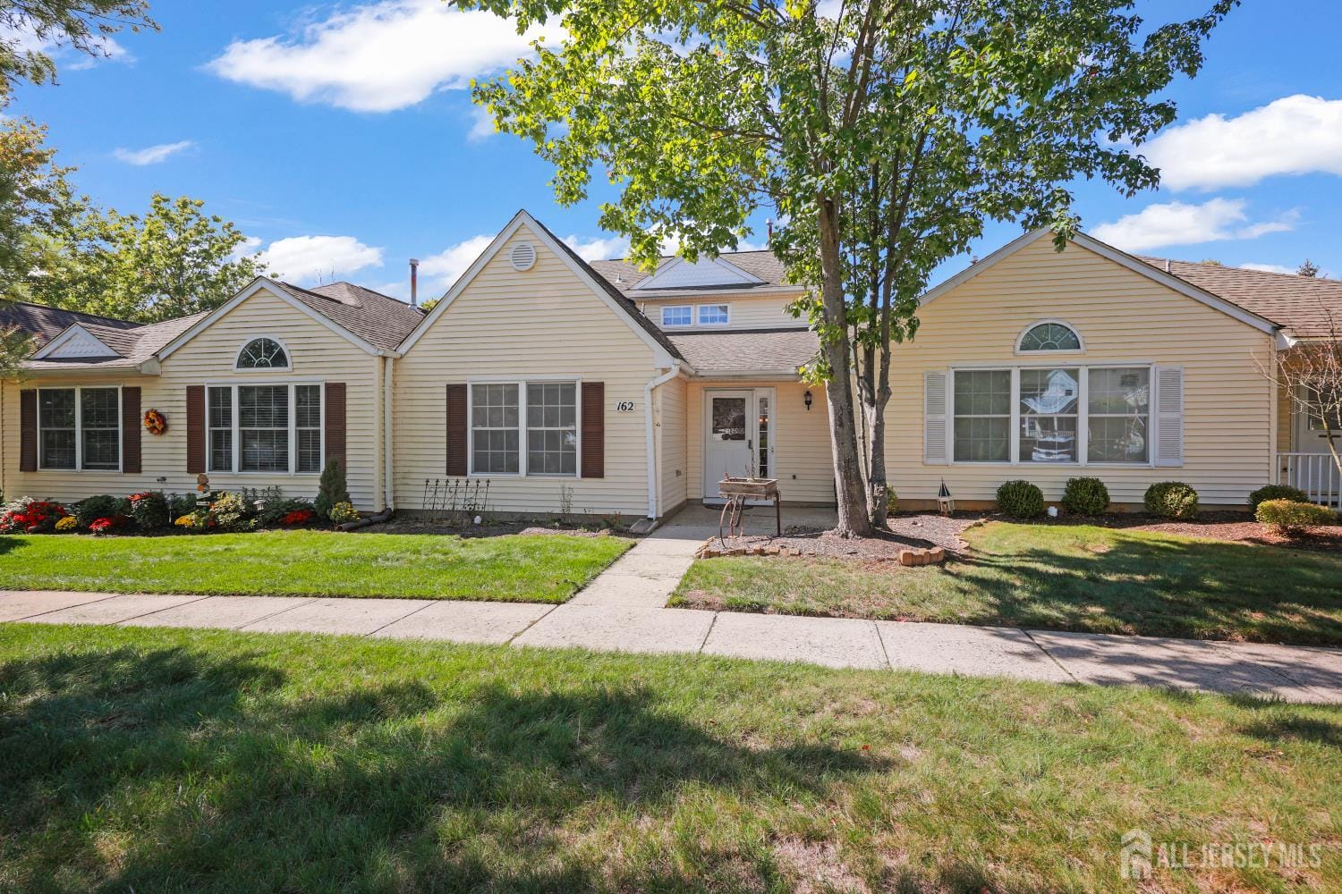 162 Goldfinch Drive, Monroe, NJ, 08831