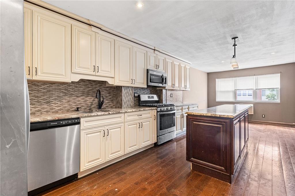 52 Francine Court A, Staten  Island, New York, 10306 image 13