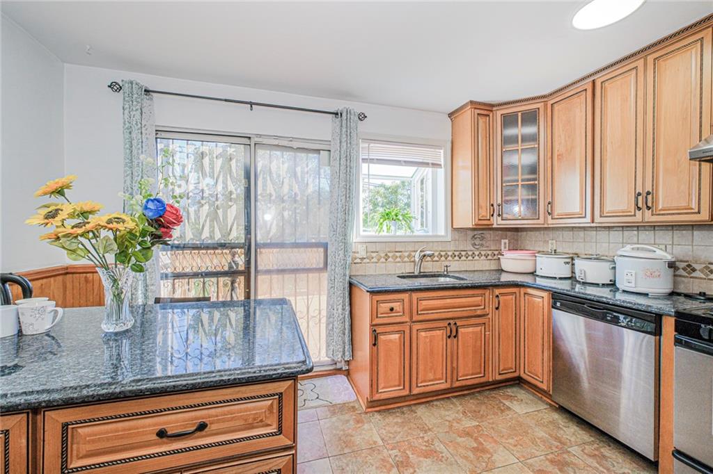 119 Skyline Drive, Staten  Island, New York, 10304 image 11