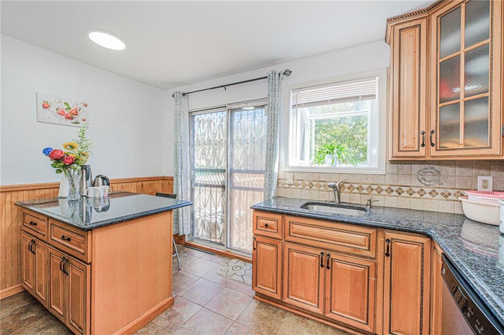 119 Skyline Drive, Staten  Island, New York, 10304 image 13