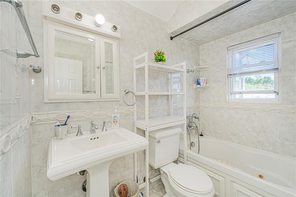 119 Skyline Drive, Staten  Island, New York, 10304 image 30