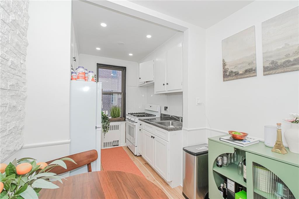 2140 Knapp Street 5H, Brooklyn, New York, 11229 image 12