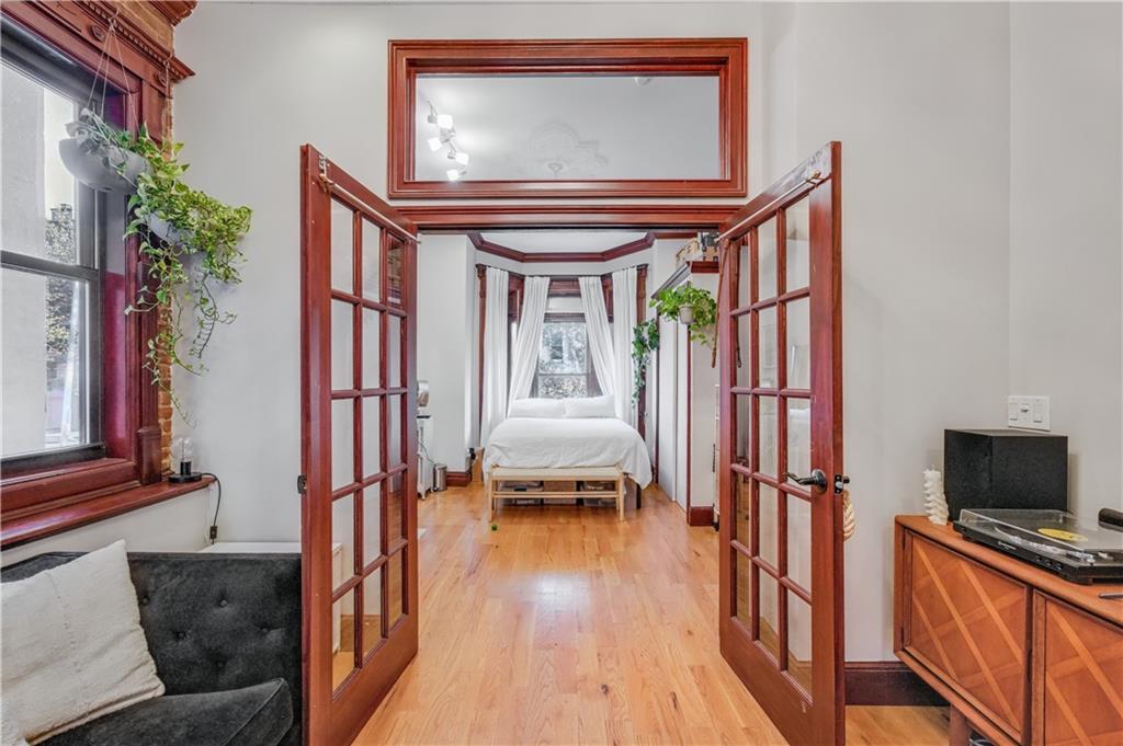 697 Jefferson Avenue Image 2