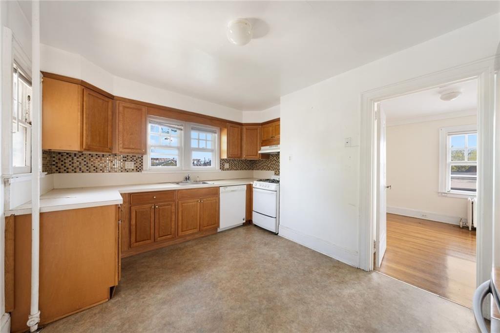 6640 Bergen Place, Brooklyn, New York, 11220 image 14