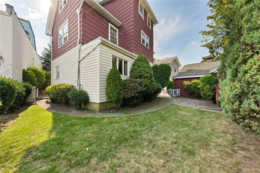 6640 Bergen Place, Brooklyn, New York, 11220 image 25