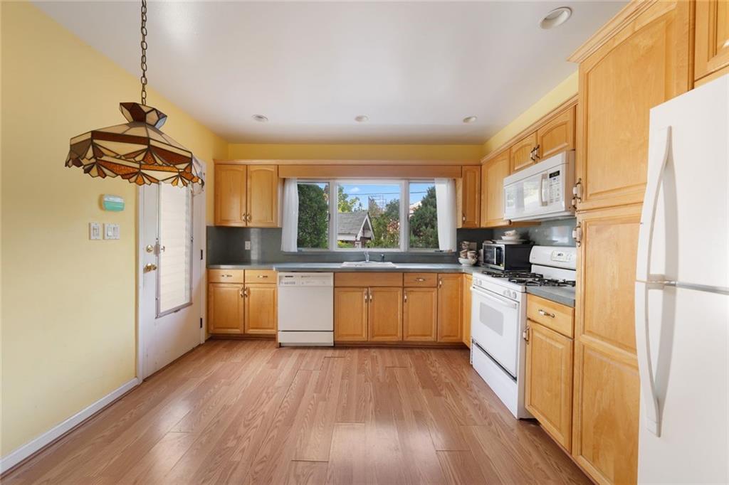 6640 Bergen Place, Brooklyn, New York, 11220 image 9