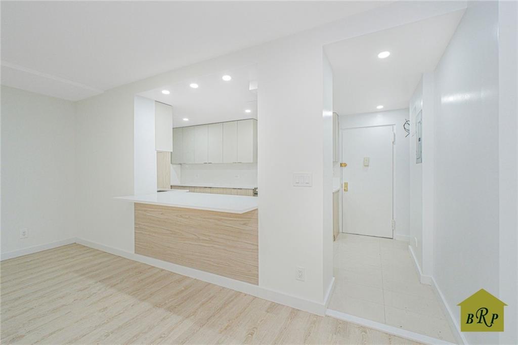 2815 Ocean Parkway L23, Brooklyn, New York, 11235 image 16