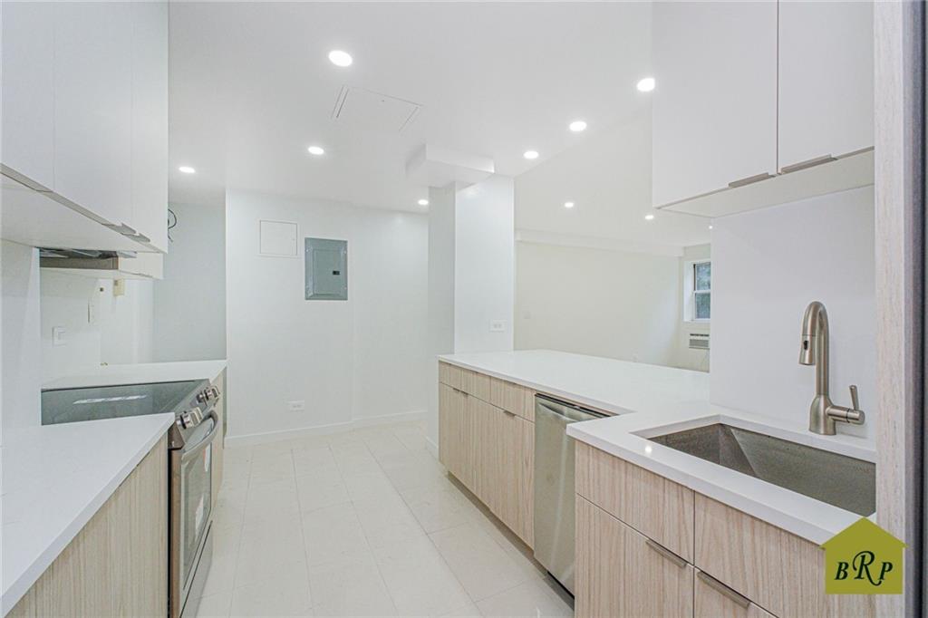 2815 Ocean Parkway L23, Brooklyn, New York, 11235 image 29