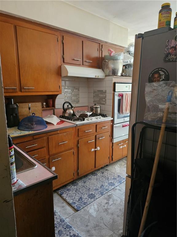 583 East 86th Street Image 4