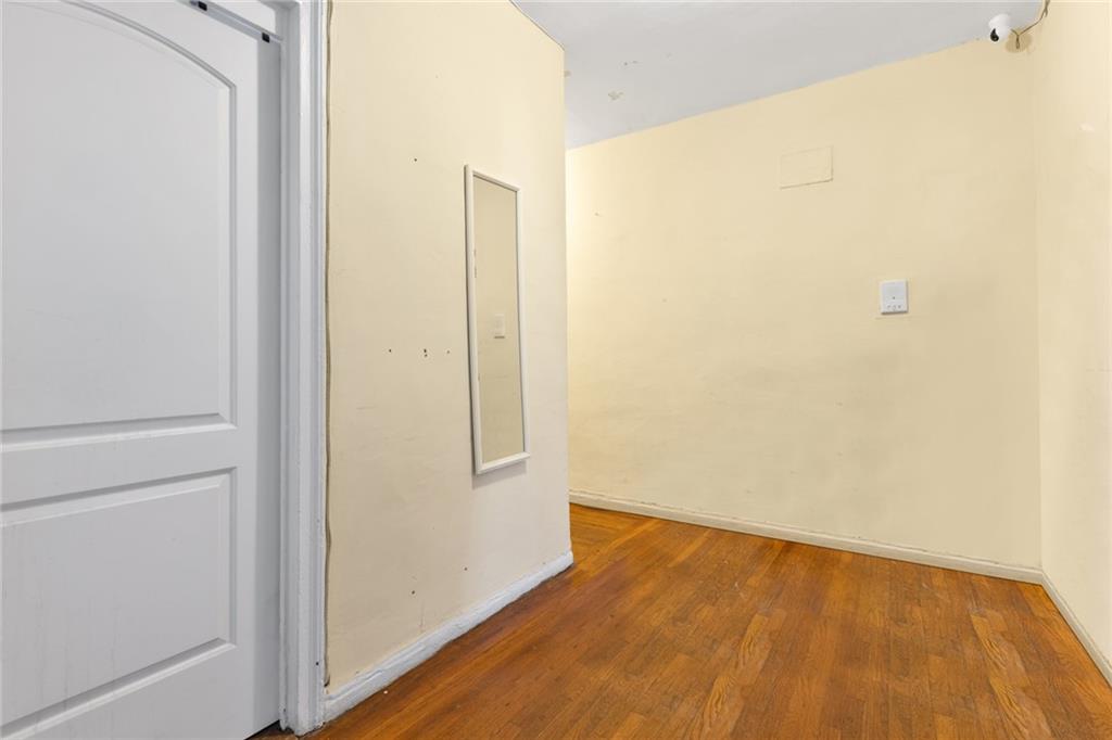 3111 Brighton 1st Place 6I Image 5