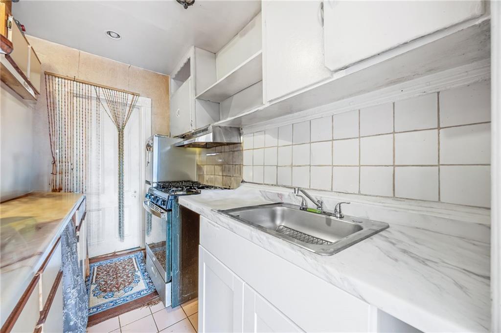 578 Bergen Street, Brooklyn, New York, 11238 image 12