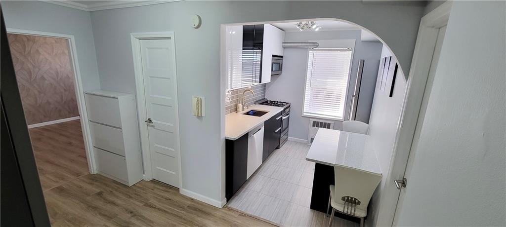 393 Avenue S 4H Image 3