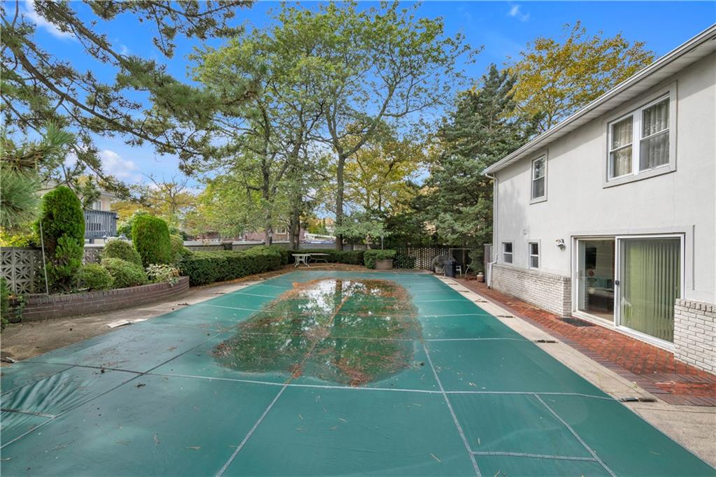 389 Mayfair Drive Image 4