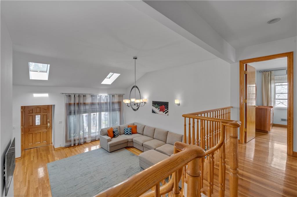 389 Mayfair Drive, Brooklyn, New York, 11234 image 9