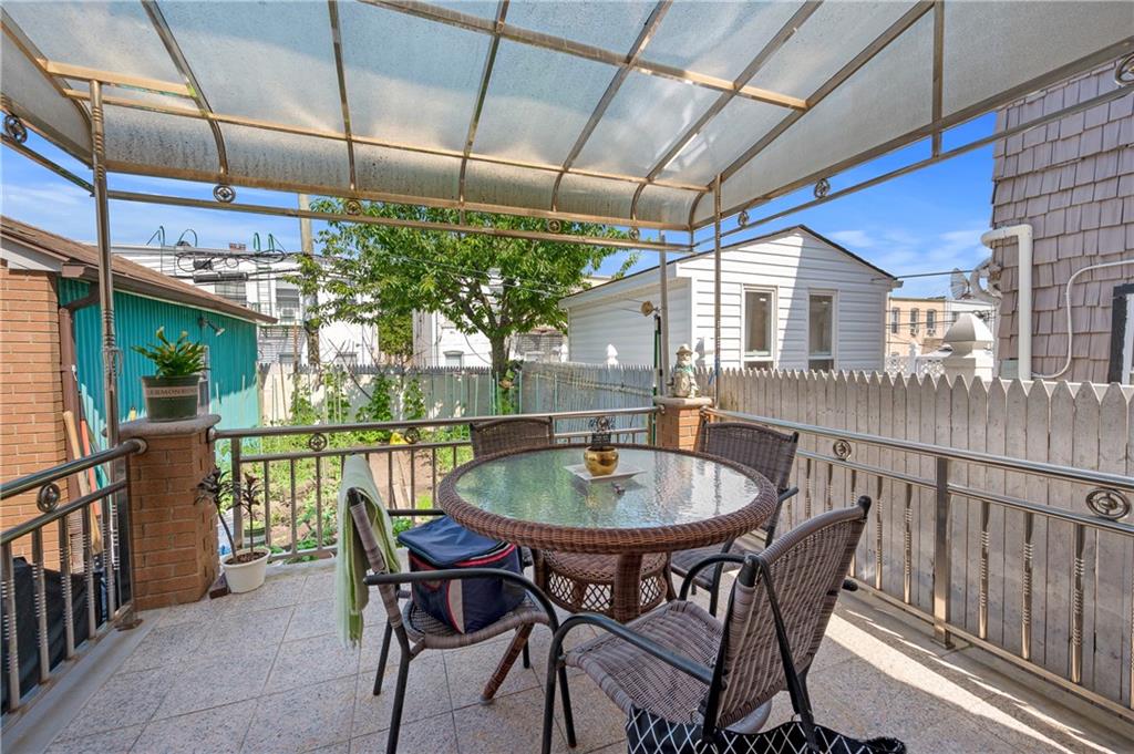 110 Bay 10th Street Image 5