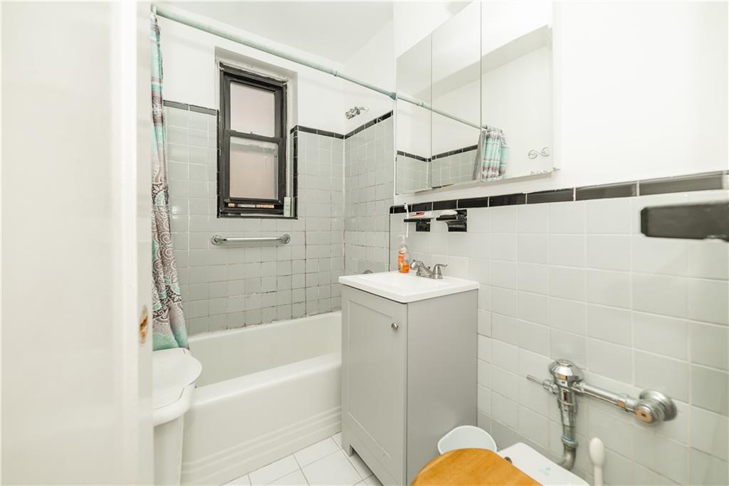 2271 Knapp Street 5H, Brooklyn, New York, 11229 image 13