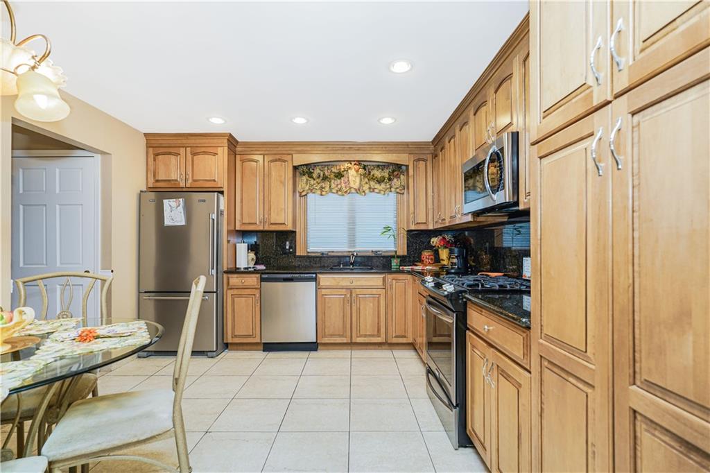 76 Stecher Street, Staten  Island, New York, 10312 image 13