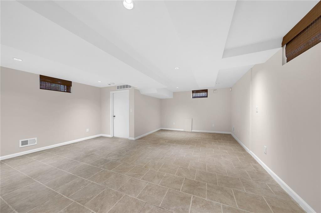 7602 Narrows Avenue, Brooklyn, New York, 11209 image 28