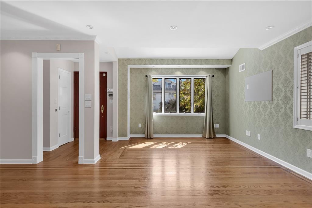 7602 Narrows Avenue Image 5