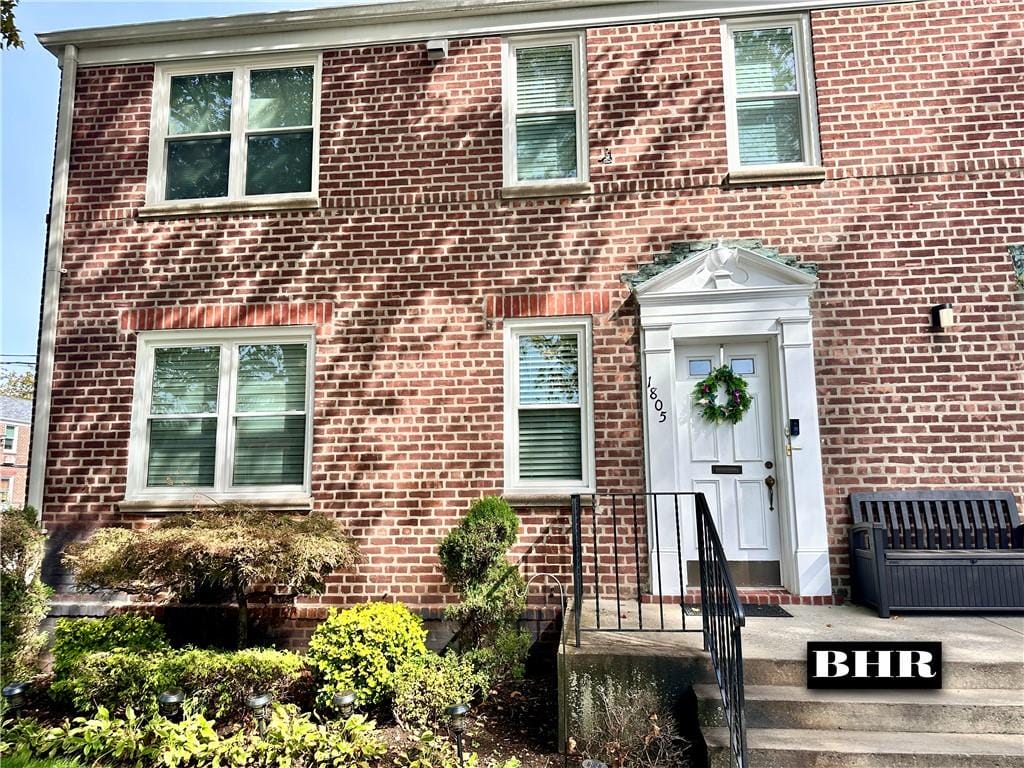 1805 East 53rd Street 3D Image 1